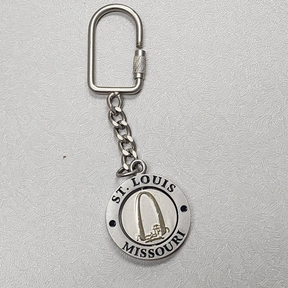 Vintage St. Louis Arch Missouri Spinning Keychain Center Collectible Silver Gold